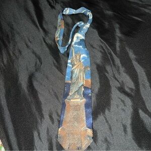Statue of Liberty Beans McGee Scenic America series tie